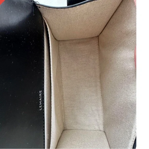 Lemaire camere bag black with dustbag and box in EUC-almost new - Picture 14 of 15